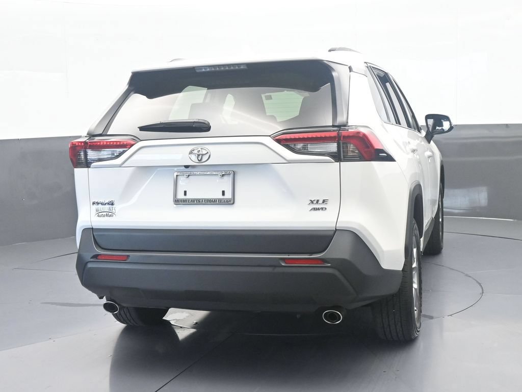 Used 2024 Toyota RAV4 XLE AWD/4WD image 5