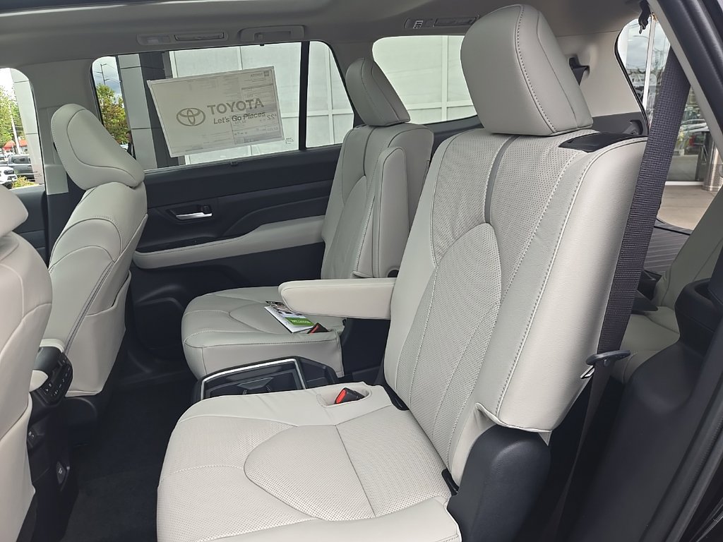 New 2026 Toyota Grand Highlander AWD image 27