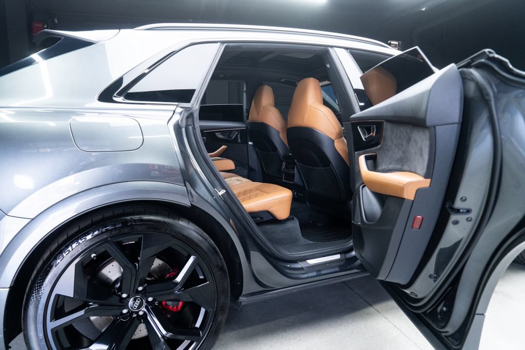 Used 2021 Audi RS Q8 w/ Carbon Optic Package AWD/4WD image 39