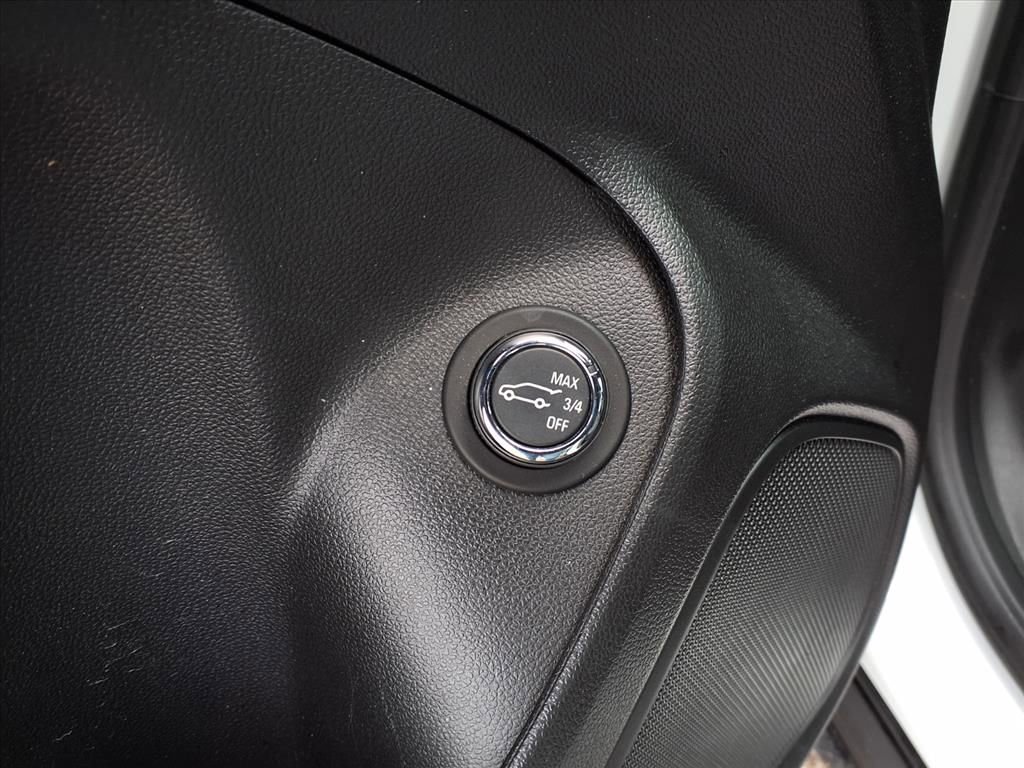 Certified 2020 Buick Encore GX Essence image 23