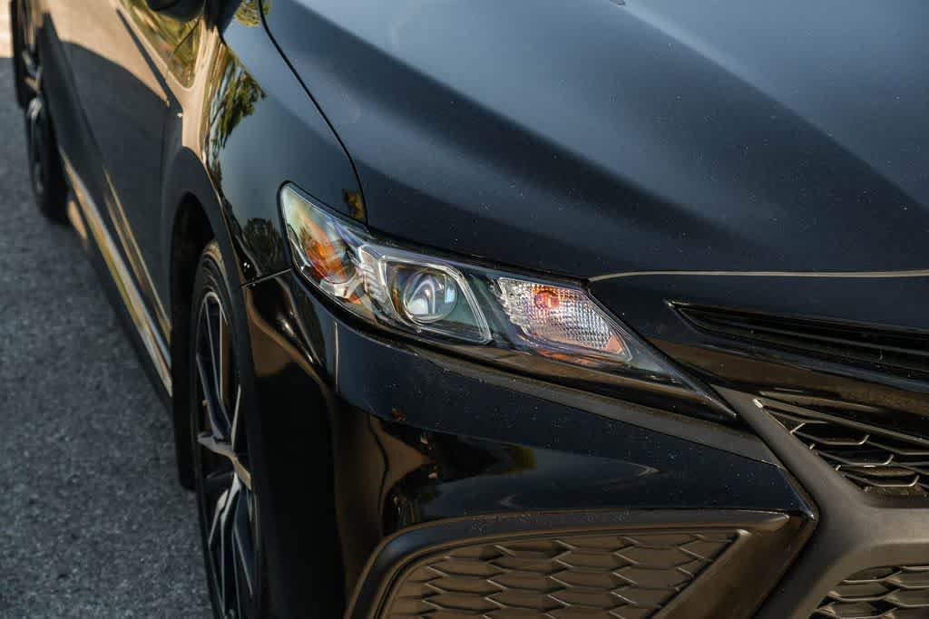 Used 2023 Toyota Camry SE FWD image 4