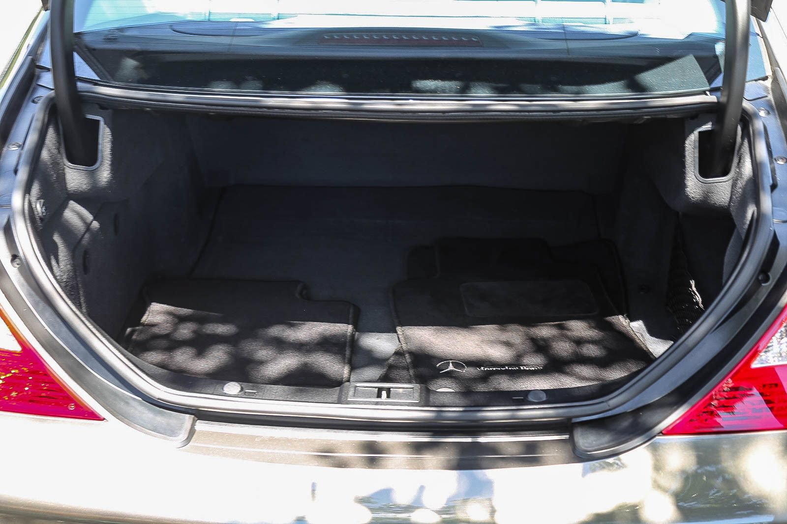 Used 2006 Mercedes-Benz CLS 500 image 25