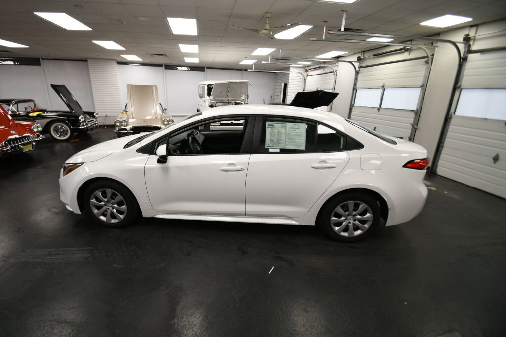 Certified 2024 Toyota Corolla LE image 4