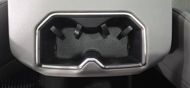 Used 2023 Toyota Sequoia Limited image 33