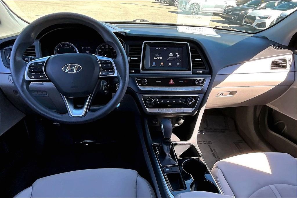 Used 2019 Hyundai Sonata SE image 3