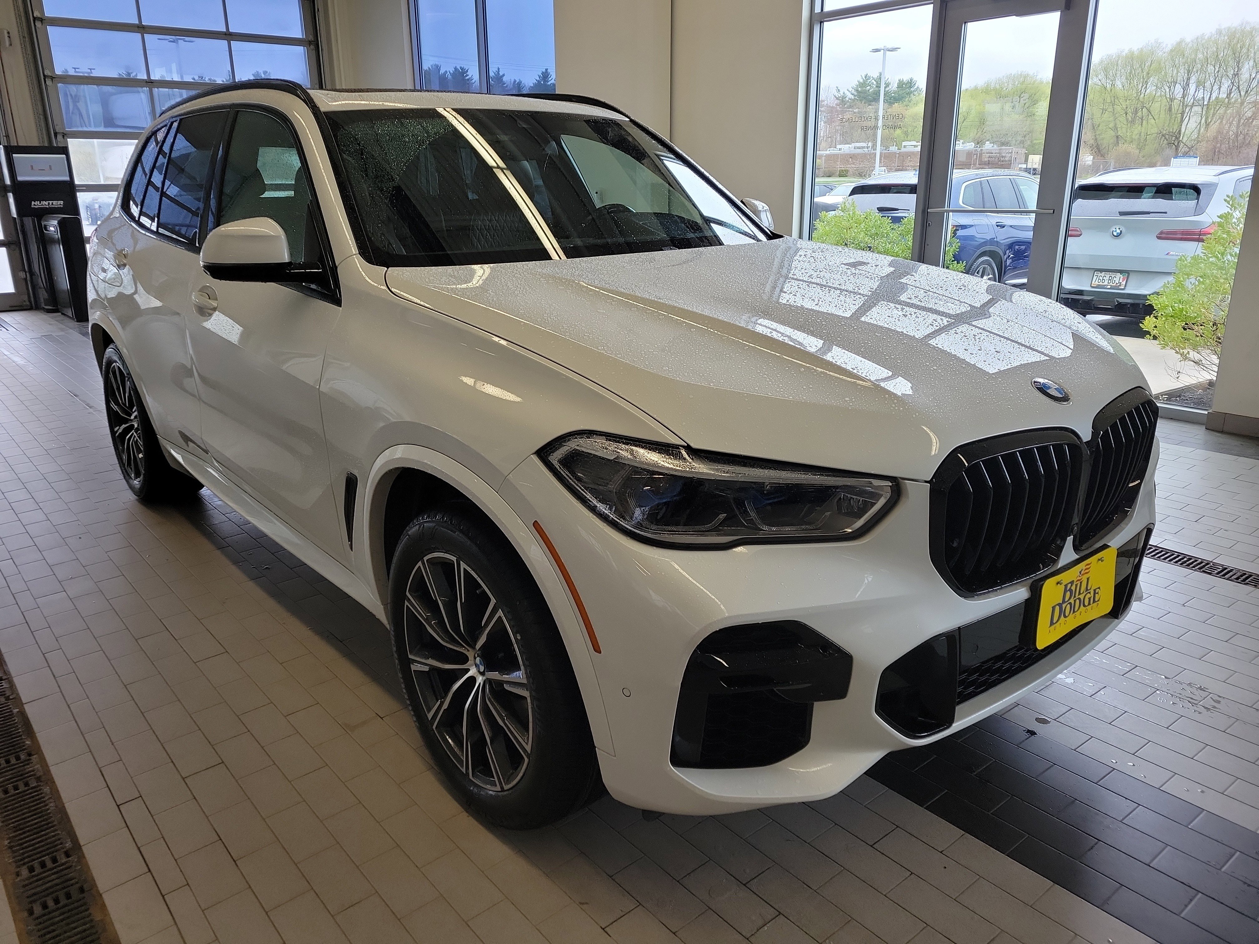 Used 2023 BMW X5 M50i AWD/4WD image 3