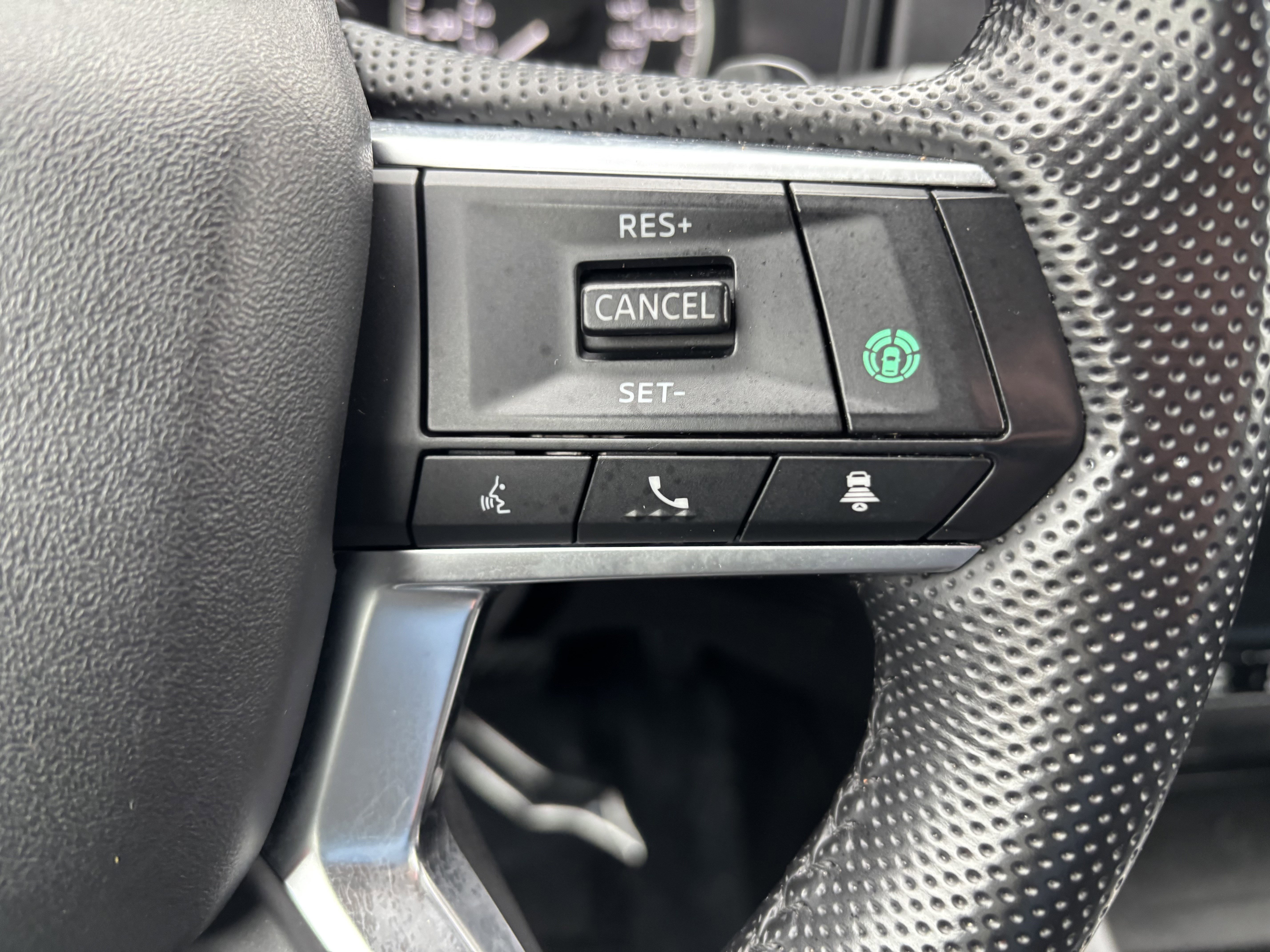 Used 2024 Mitsubishi Outlander SE image 16