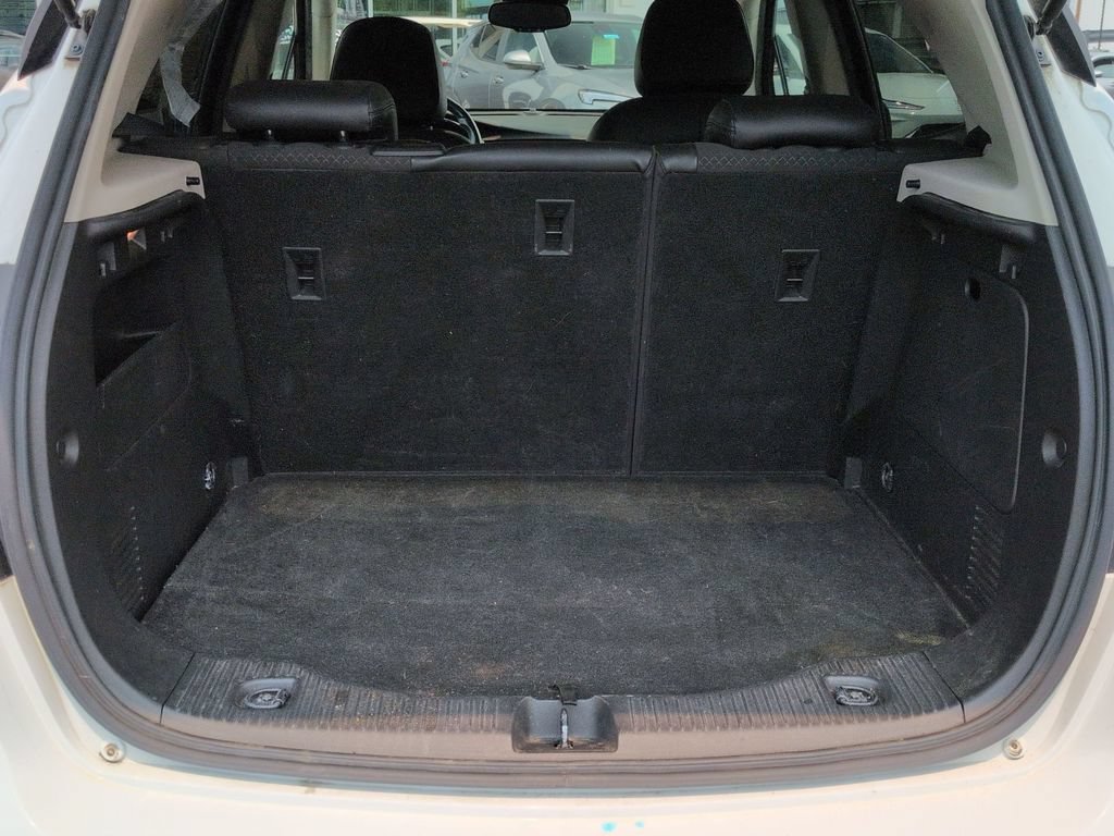 Used 2021 Buick Encore Preferred AWD/4WD image 24