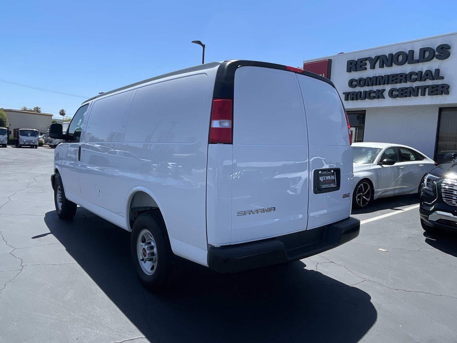 New 2026 GMC Savana 2500 RWD image 5