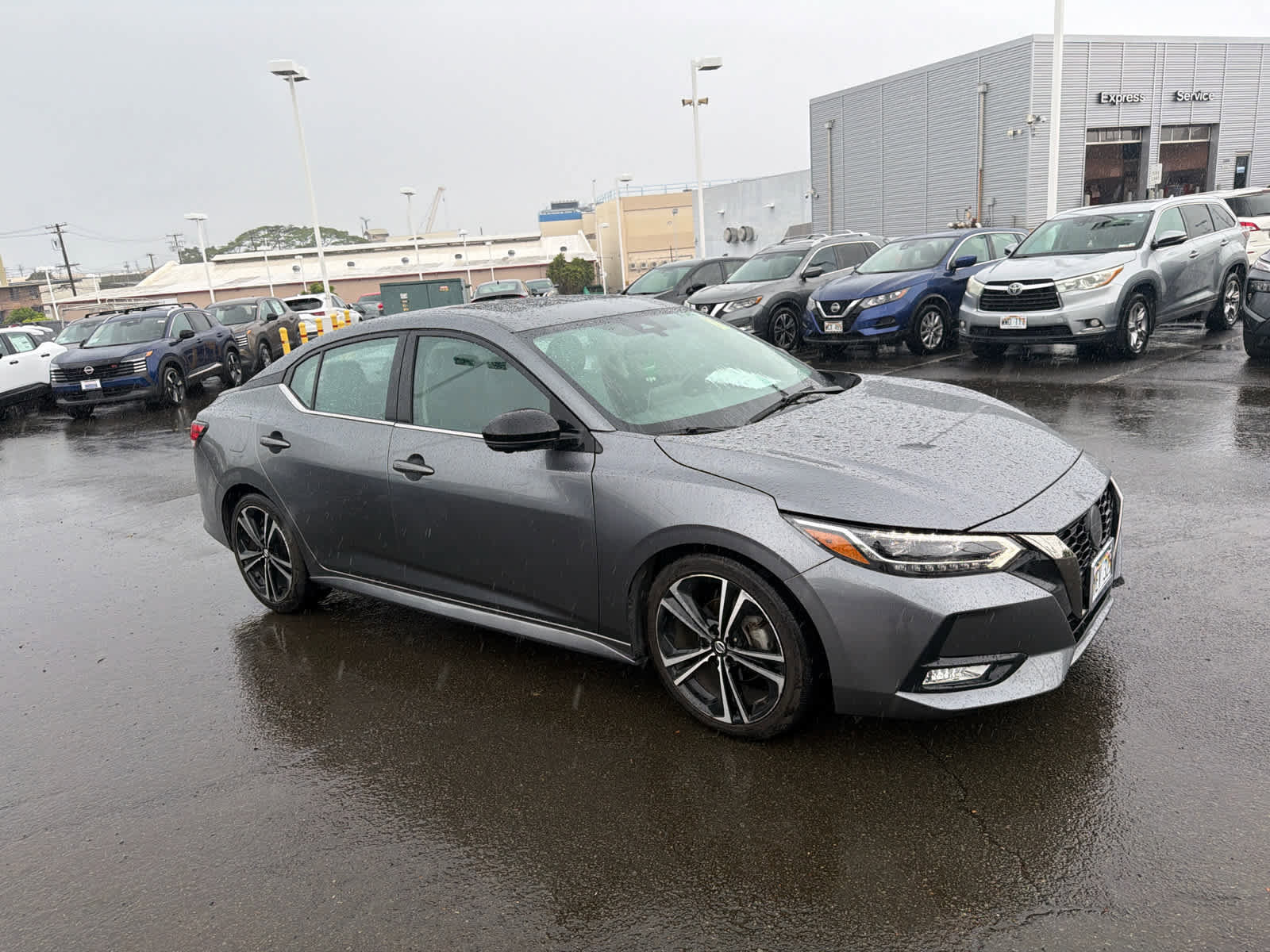 Used 2022 Nissan Sentra SR w/ SR Premium Package FWD image 2