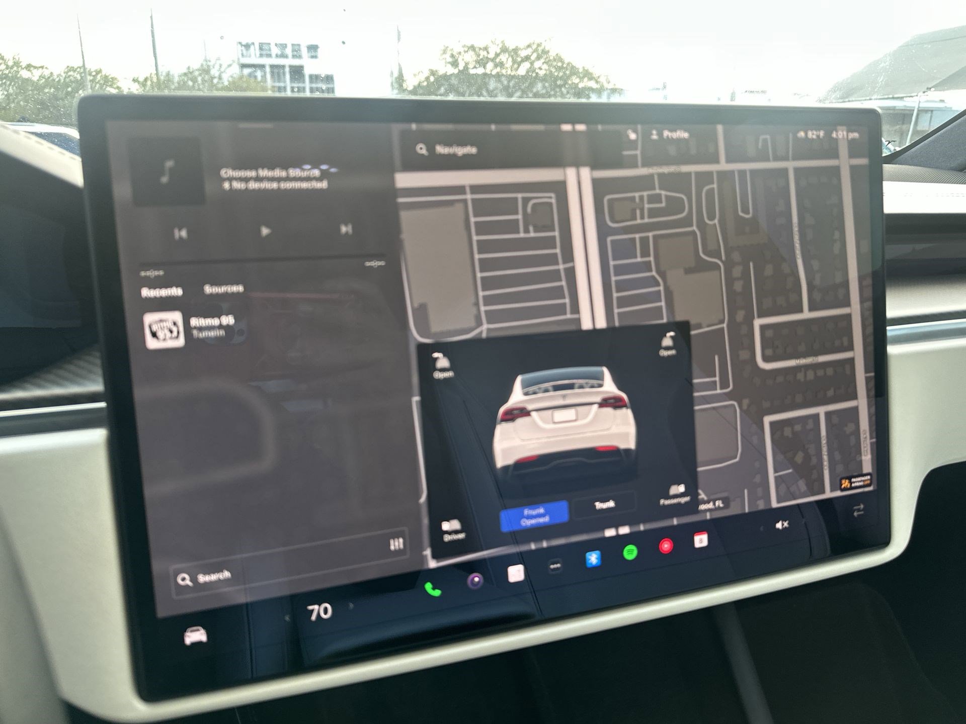 Used 2022 Tesla Model X Plaid image 20