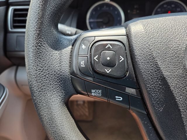 Used 2016 Toyota Camry LE FWD image 29