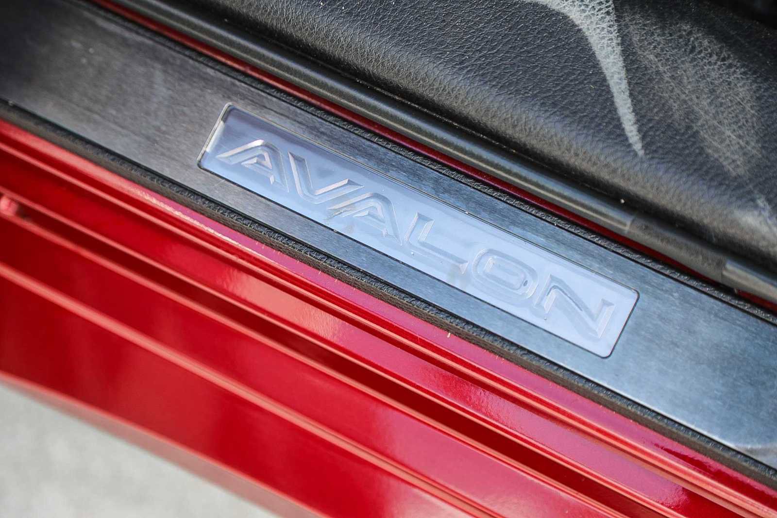Certified 2019 Toyota Avalon Limited image 35