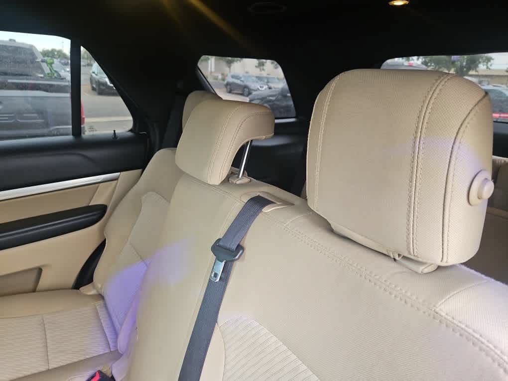 Used 2016 Ford Explorer FWD image 13