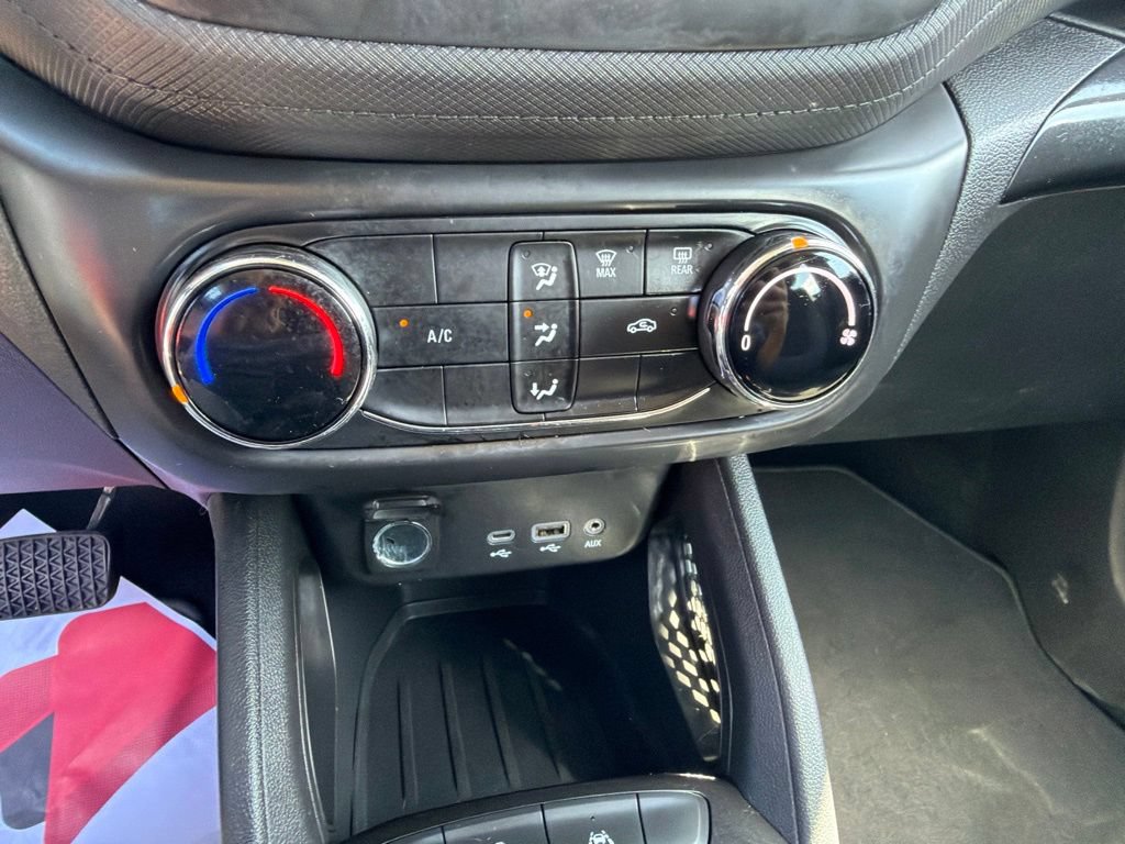 Used 2023 Chevrolet TrailBlazer LS FWD image 23