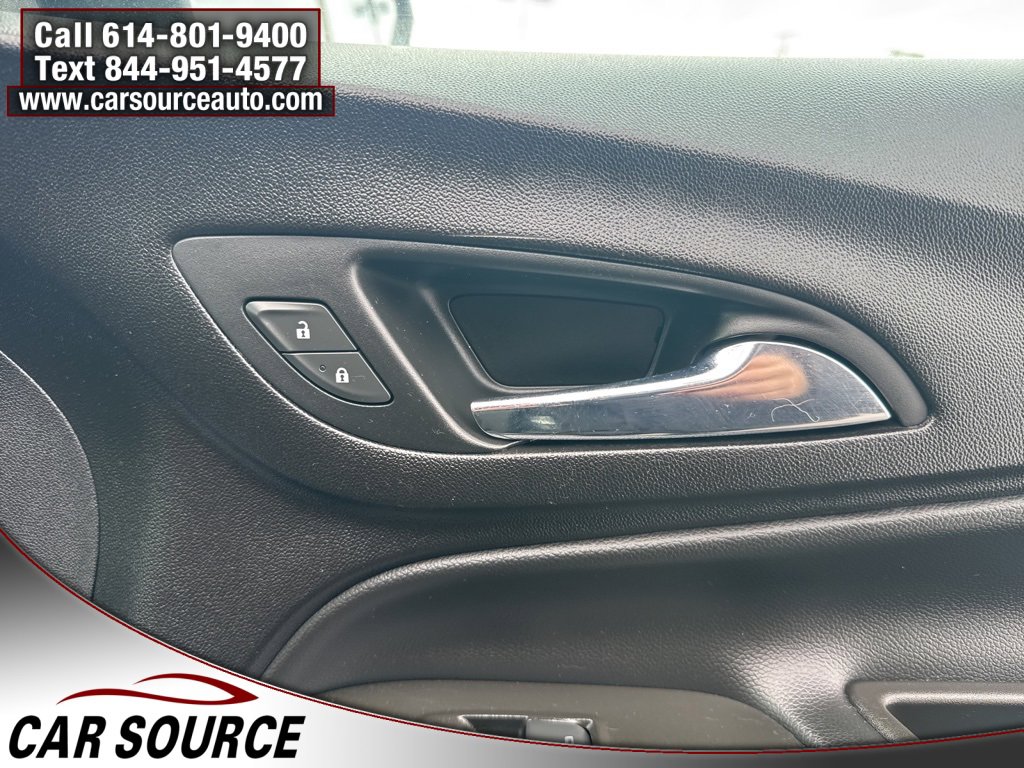 Used 2020 Chevrolet Equinox LT image 31