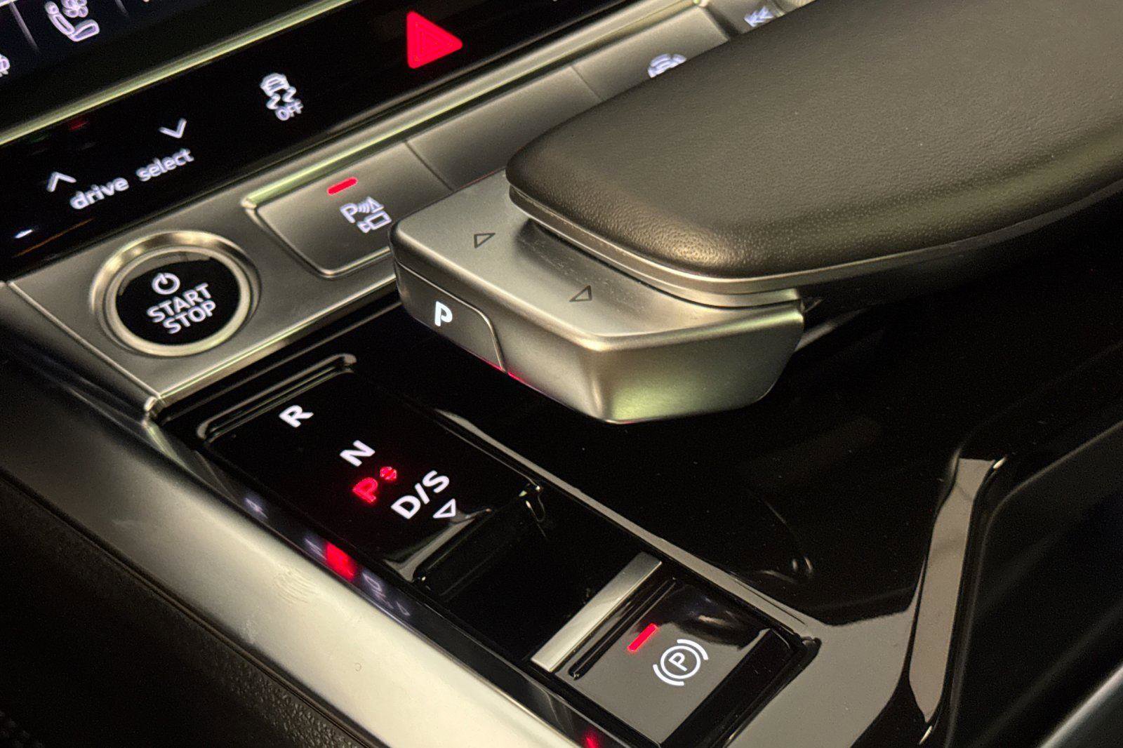 Certified 2023 Audi e-tron Premium Plus w/ Premium Plus Package image 22