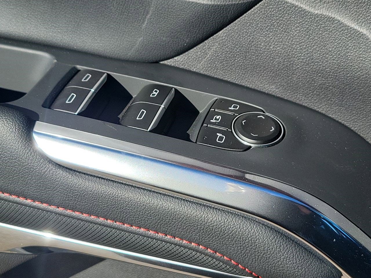 New 2026 Chevrolet Traverse RS image 25