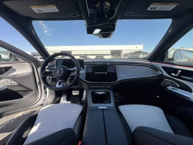 New 2026 Mercedes-Benz E 53 AMG e 4MATIC Sedan image 12