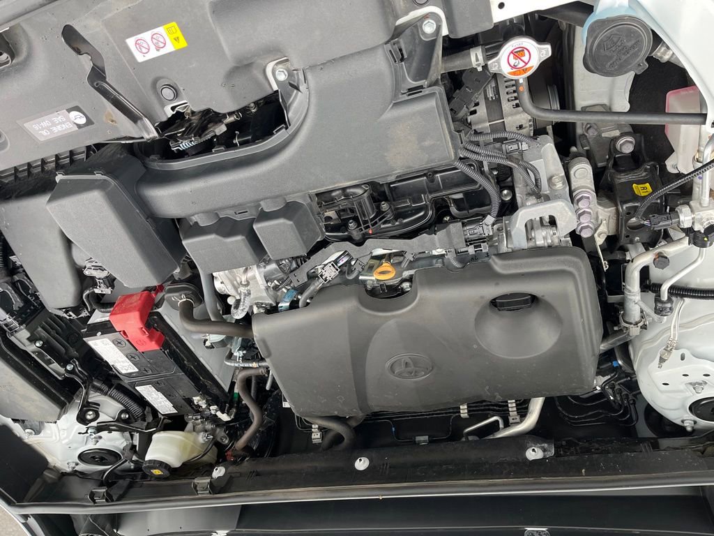 Used 2025 Toyota RAV4 XLE image 23