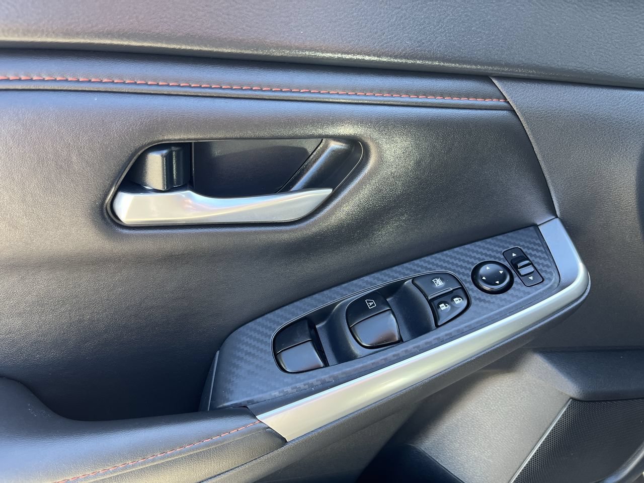 Used 2025 Nissan Sentra SR FWD image 20