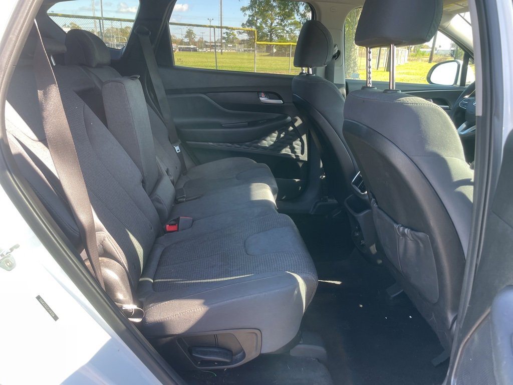 Used 2020 Hyundai Santa Fe SE image 17
