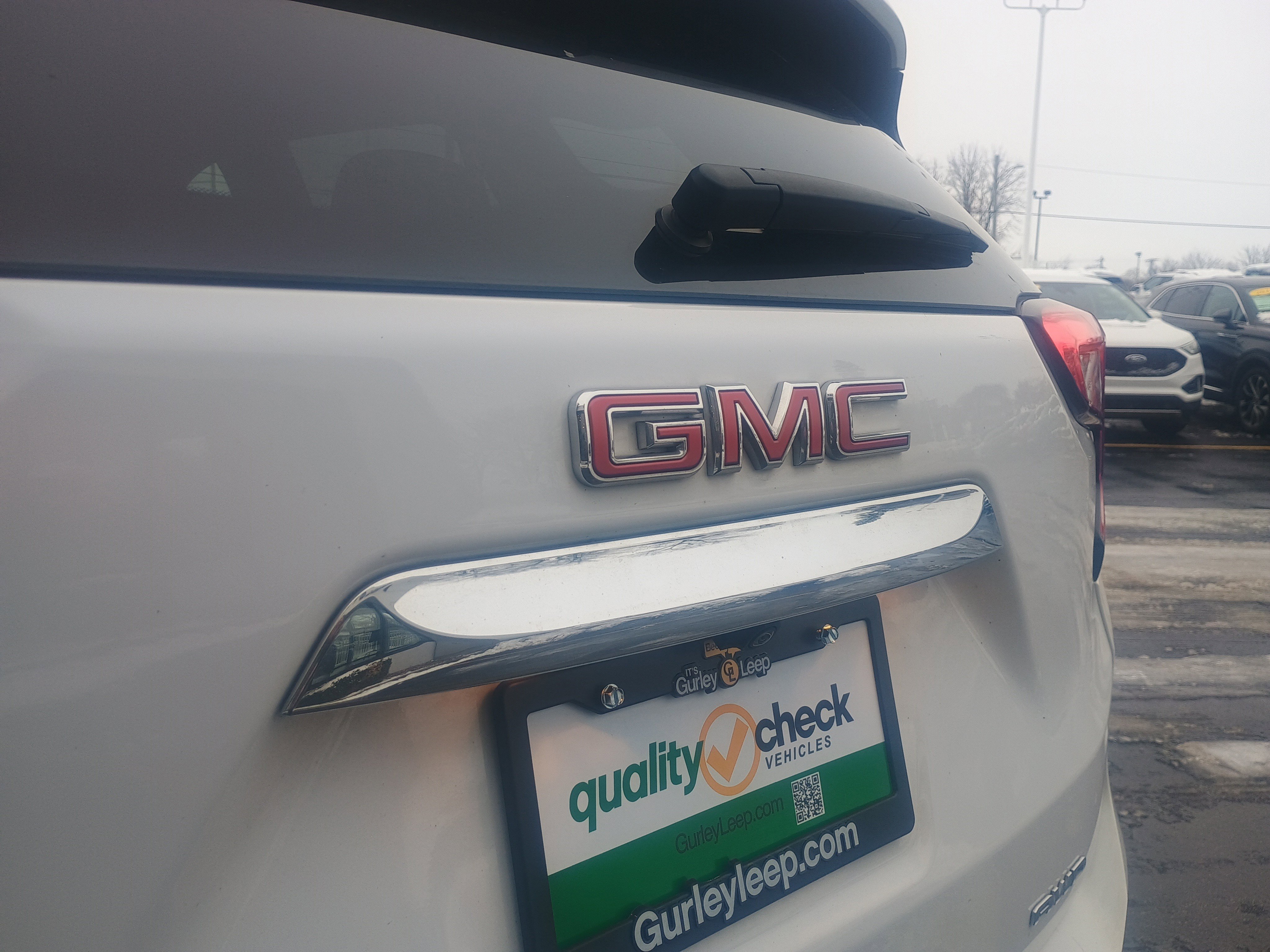 Used 2024 GMC Terrain SLT image 10