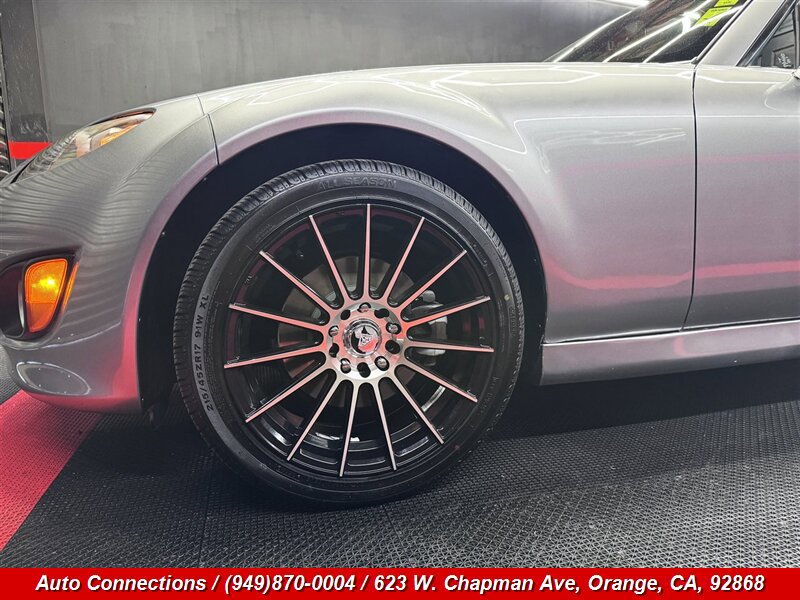 Used 2011 MAZDA MX-5 Miata Grand Touring w/ Premium Pkg RWD image 35