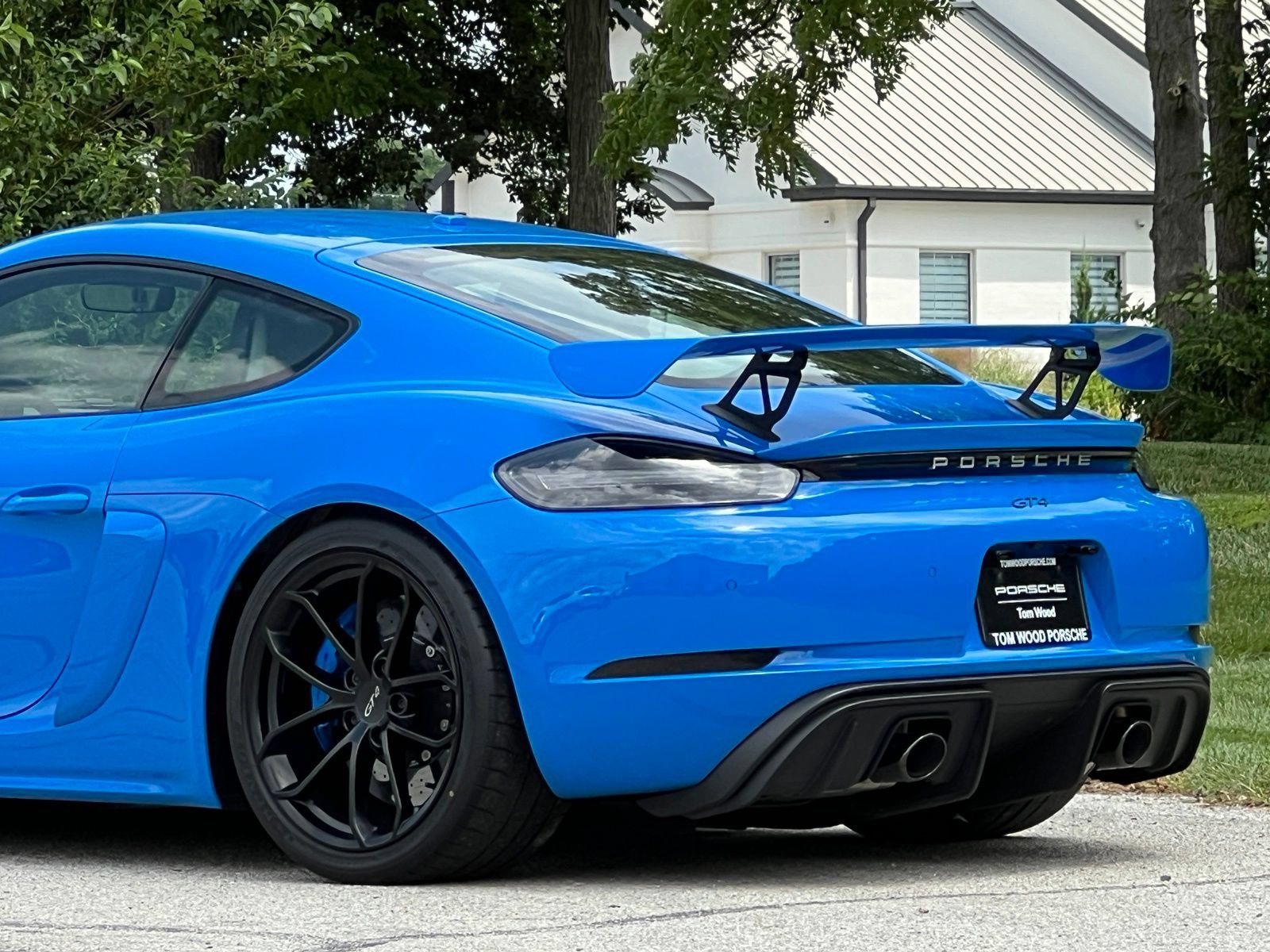 Used 2023 Porsche 718 Cayman GT4 RWD image 10