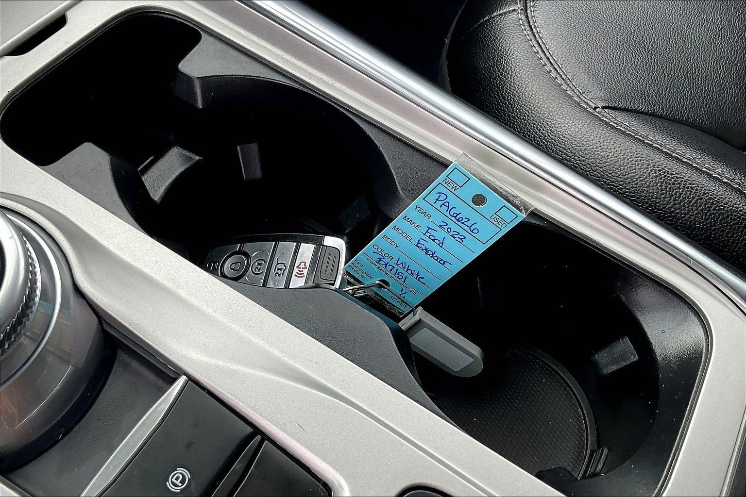 Used 2023 Ford Explorer Limited image 13