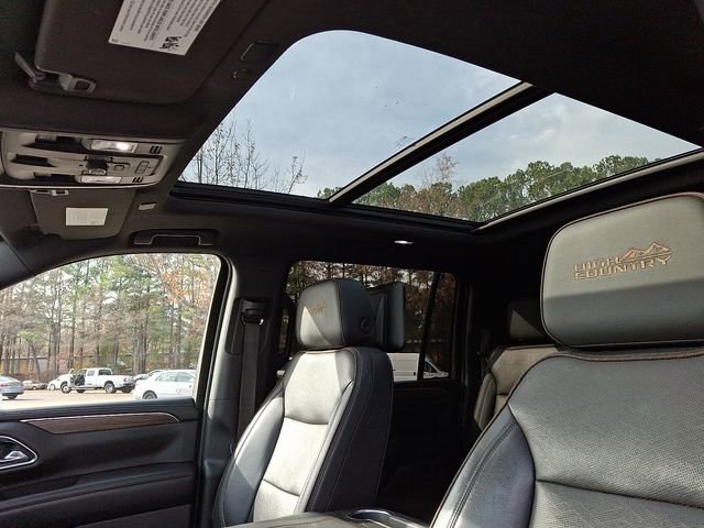 Used 2021 Chevrolet Suburban High Country w/ Premium Package image 20
