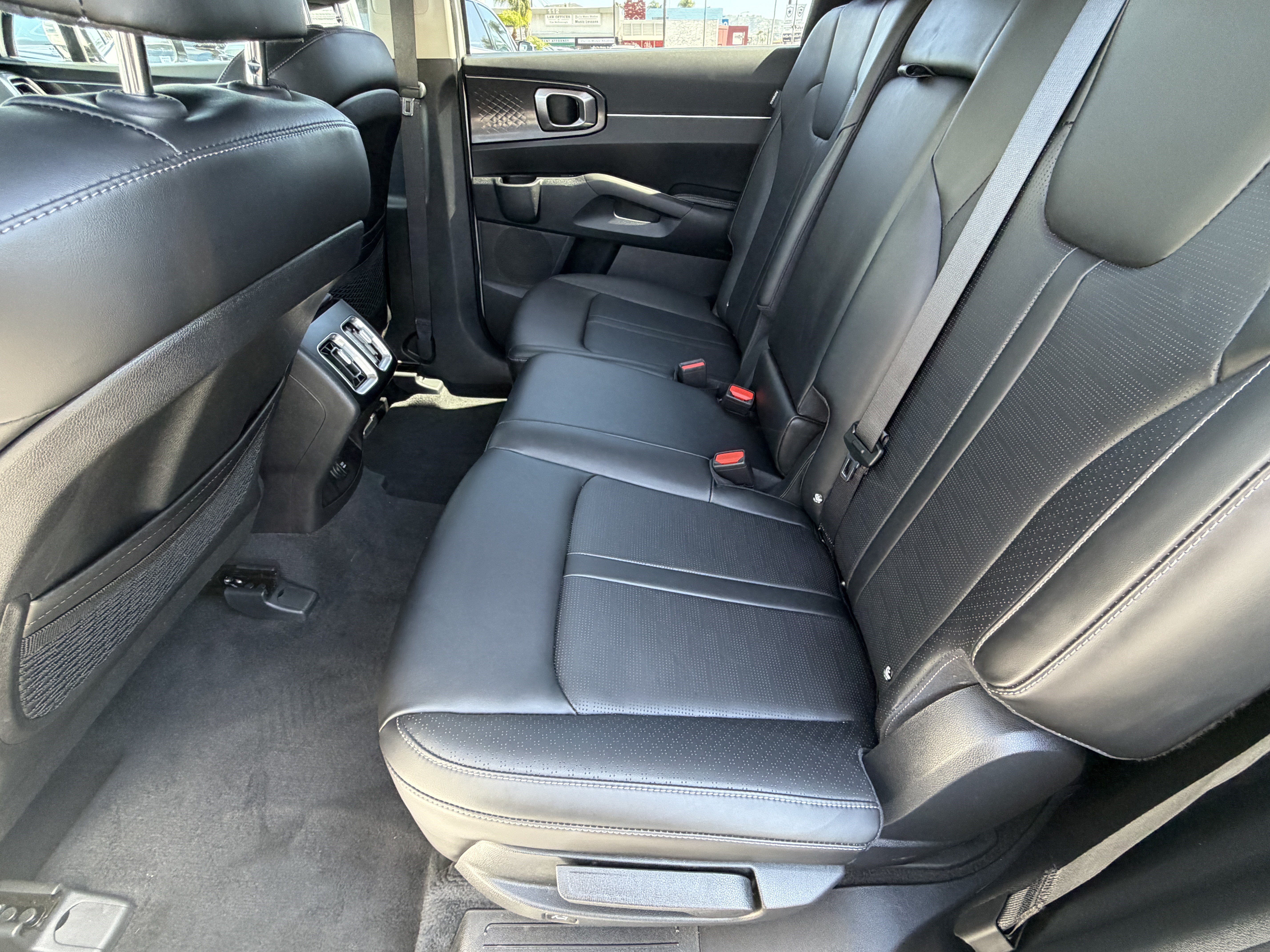 Certified 2025 Kia Sorento S w/ Panoramic Sunroof Package FWD image 28