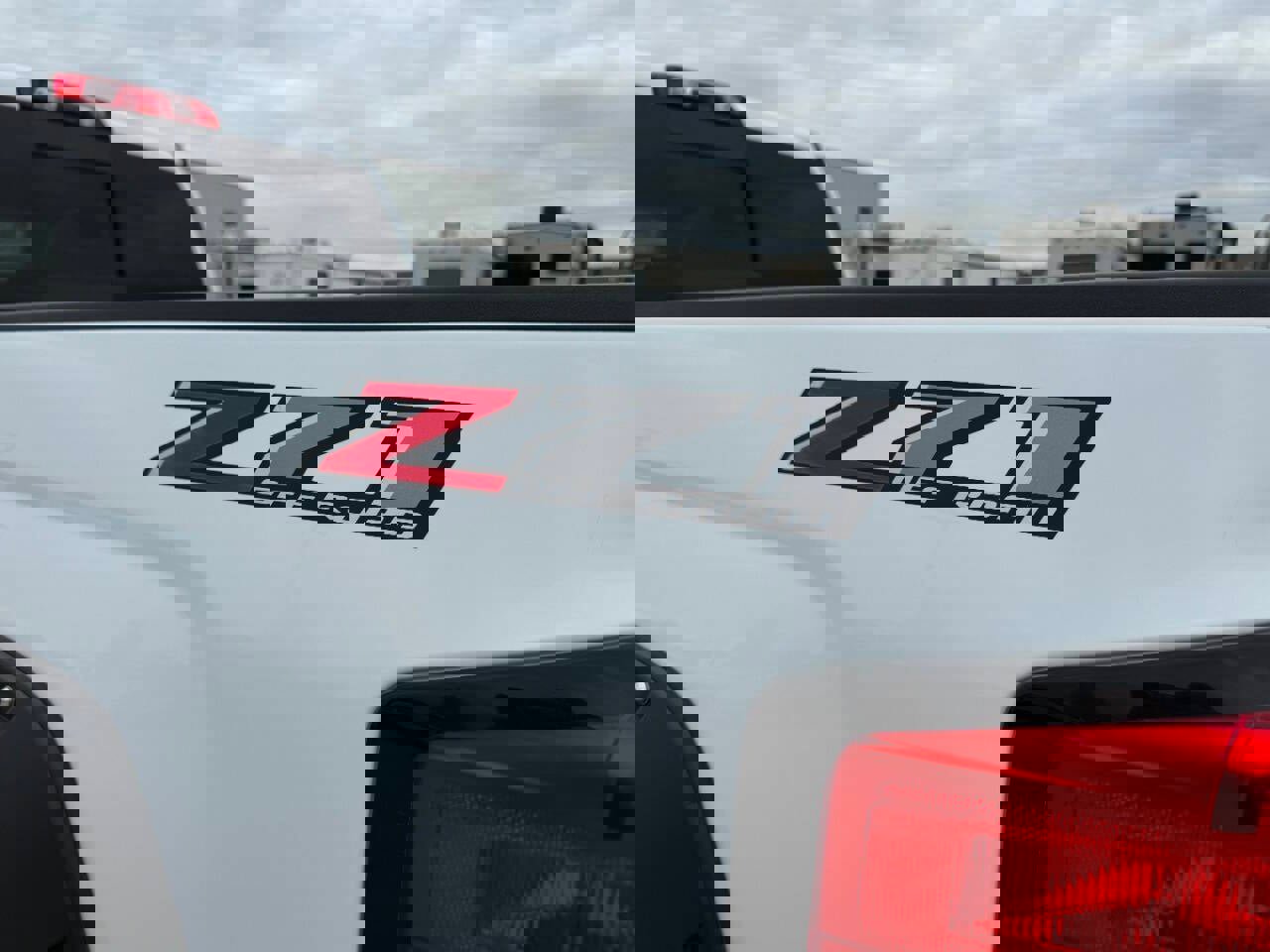 Used 2018 Chevrolet Silverado 2500 LT w/ LT Convenience Package image 12