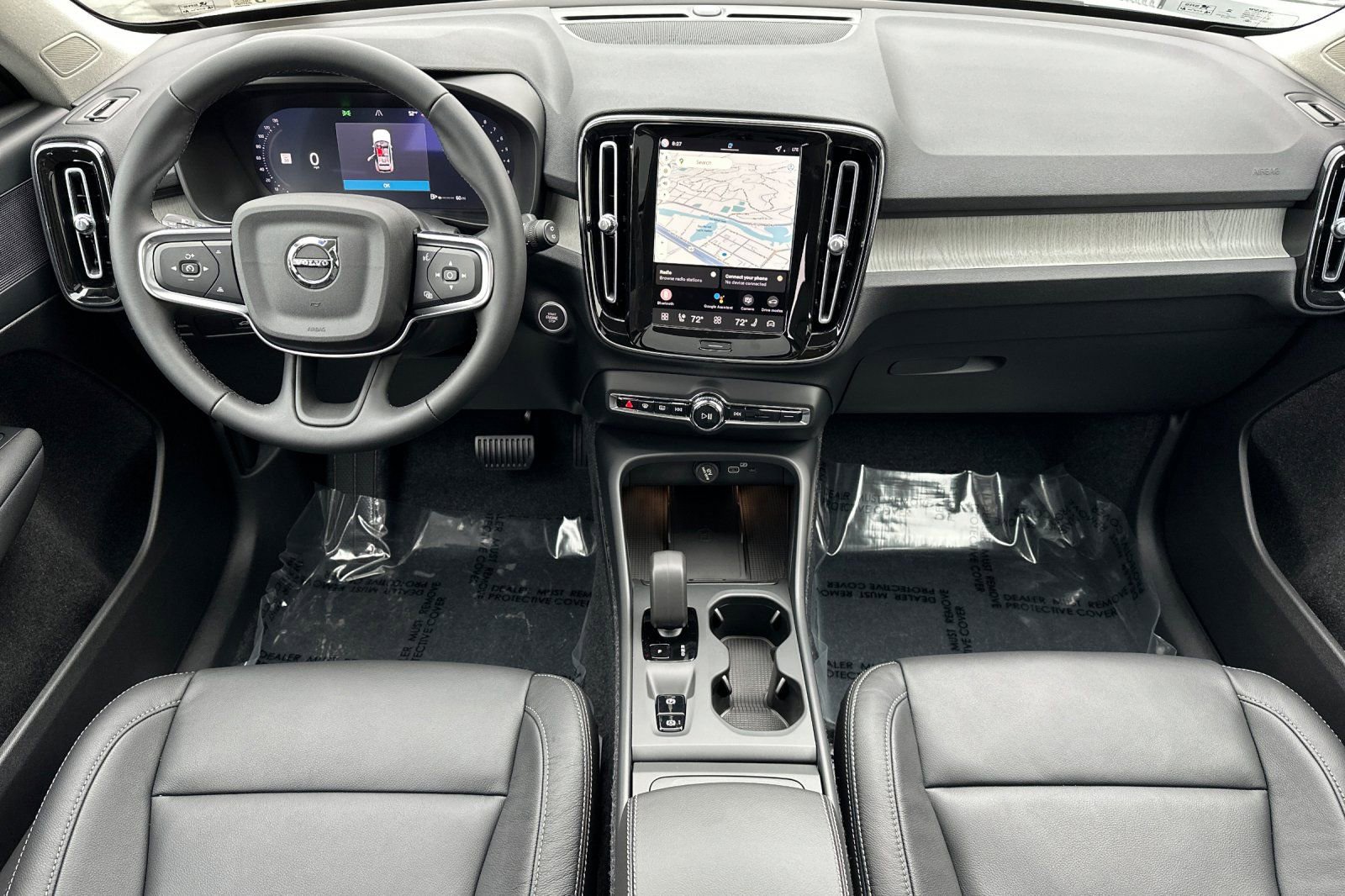 New 2026 Volvo XC40 B4 Core w/ Climate Package image 3