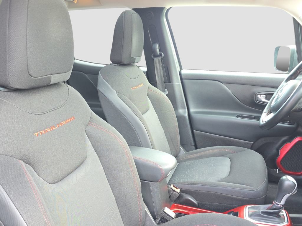 Used 2018 Jeep Renegade Trailhawk AWD/4WD image 20