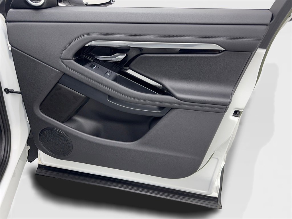 Used 2023 Land Rover Range Rover Evoque SE image 48