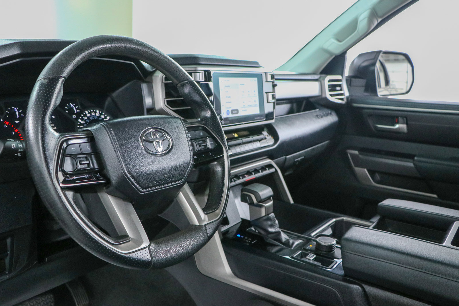 Used 2024 Toyota Tundra SR5 AWD/4WD image 23