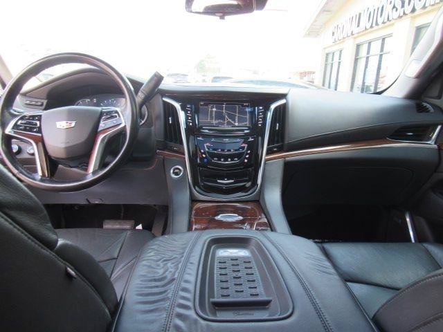 Used 2017 Cadillac Escalade Premium Luxury w/ LPO, Radiant Package AWD/4WD image 19