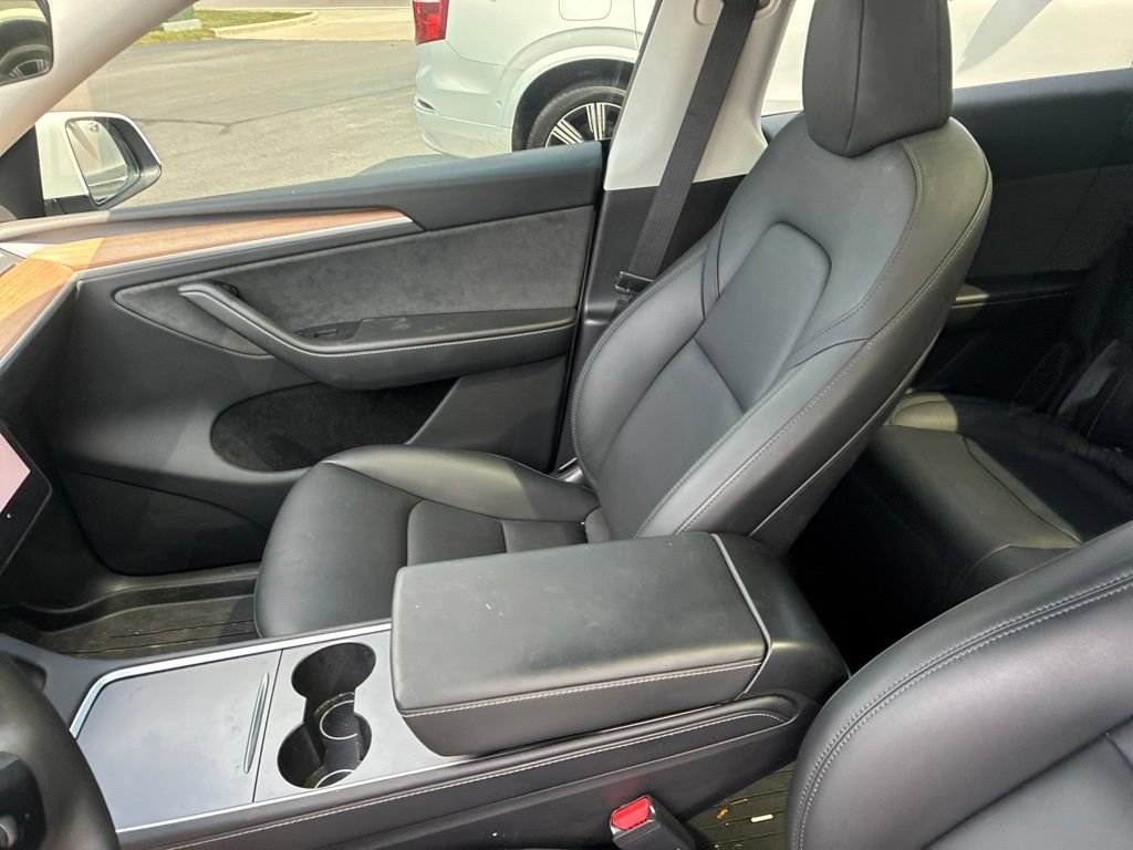 Used 2024 Tesla Model Y Performance AWD/4WD image 10