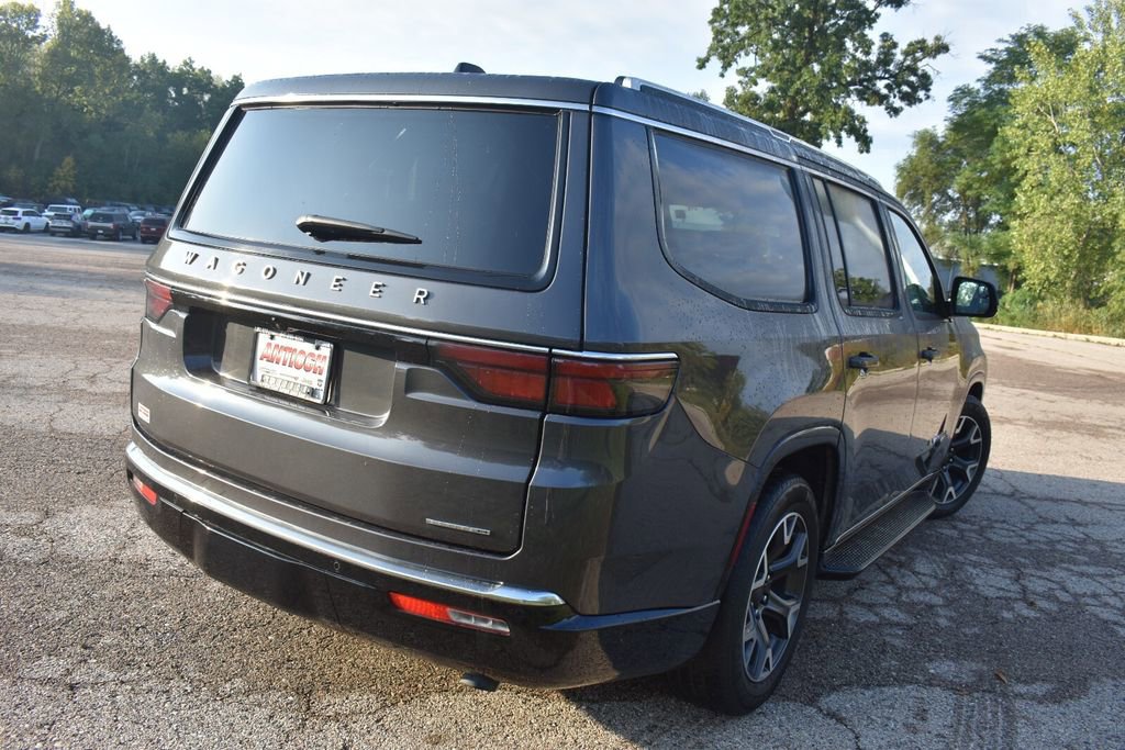 Used 2024 Jeep Wagoneer Series III AWD/4WD image 8