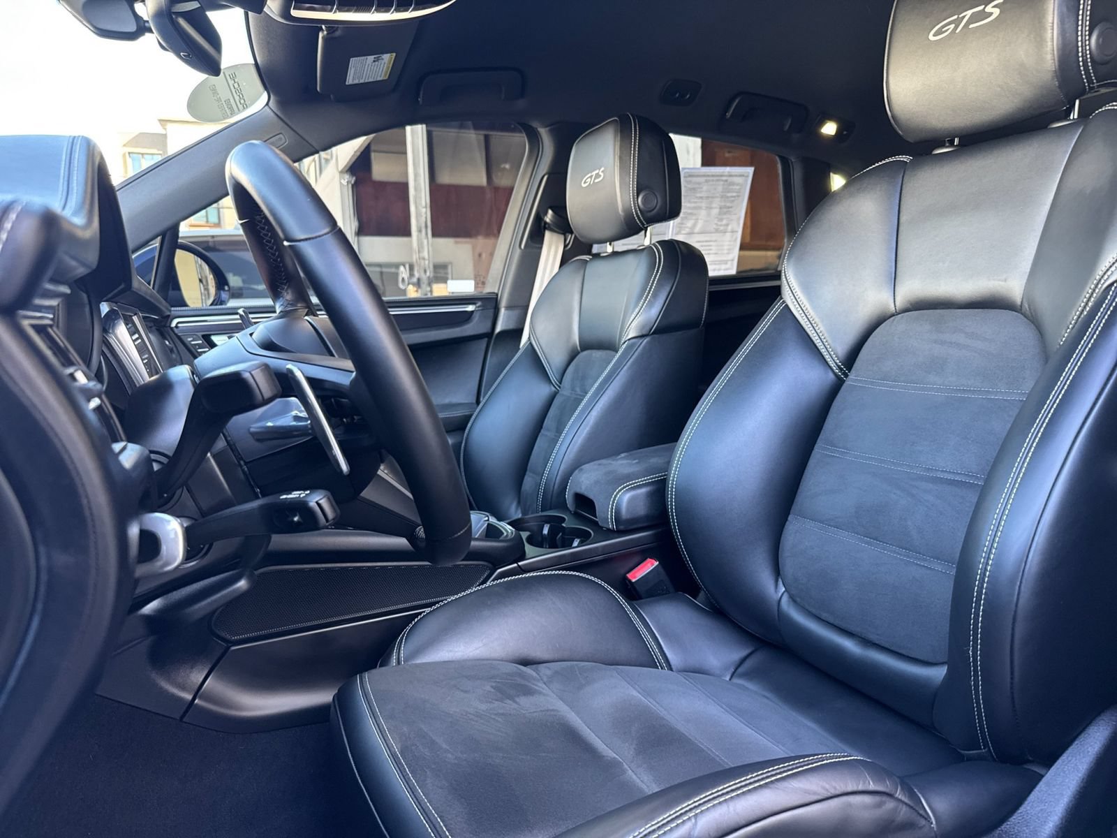 Certified 2024 Porsche Macan GTS AWD/4WD image 5