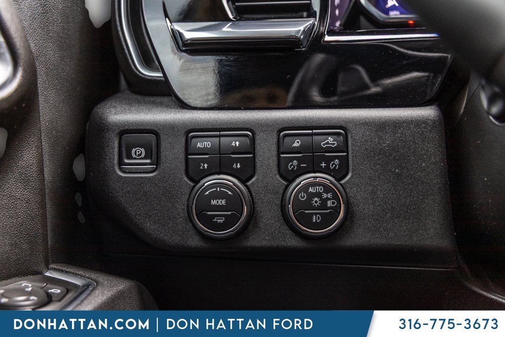 Used 2025 Chevrolet Silverado 1500 LTZ AWD/4WD image 15