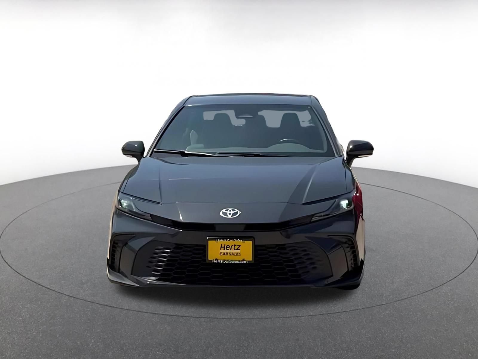 Used 2026 Toyota Camry SE FWD image 4