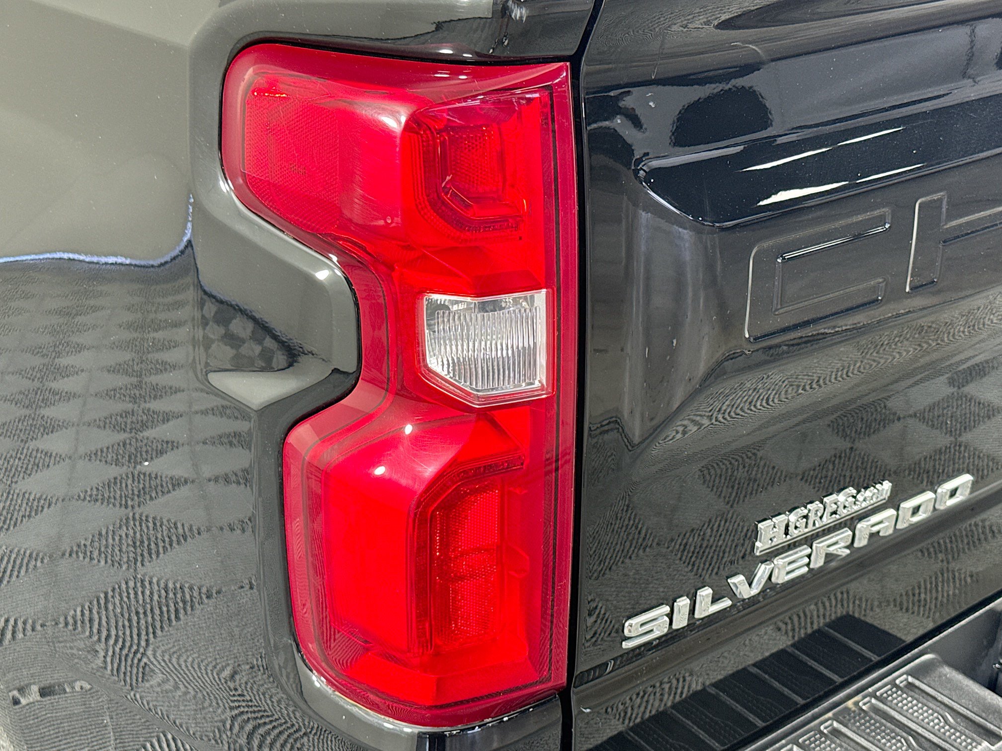 Used 2024 Chevrolet Silverado 1500 RST w/ Convenience Package II AWD/4WD image 43