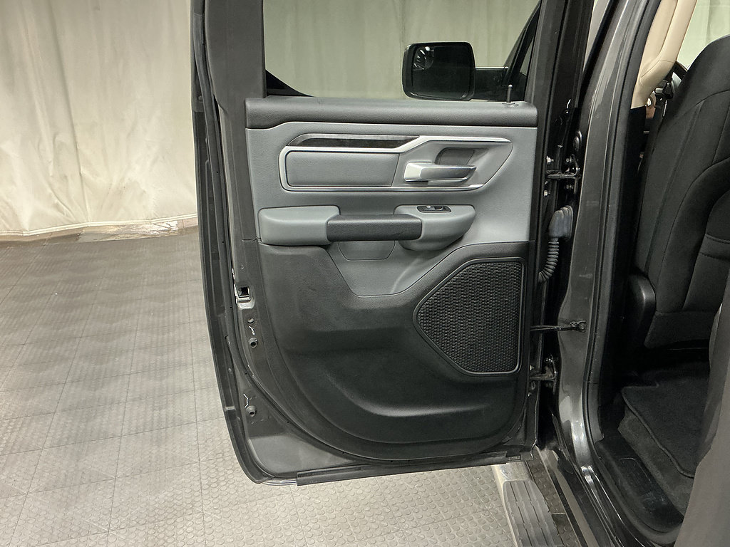 Used 2020 RAM 1500 Big Horn AWD/4WD image 23