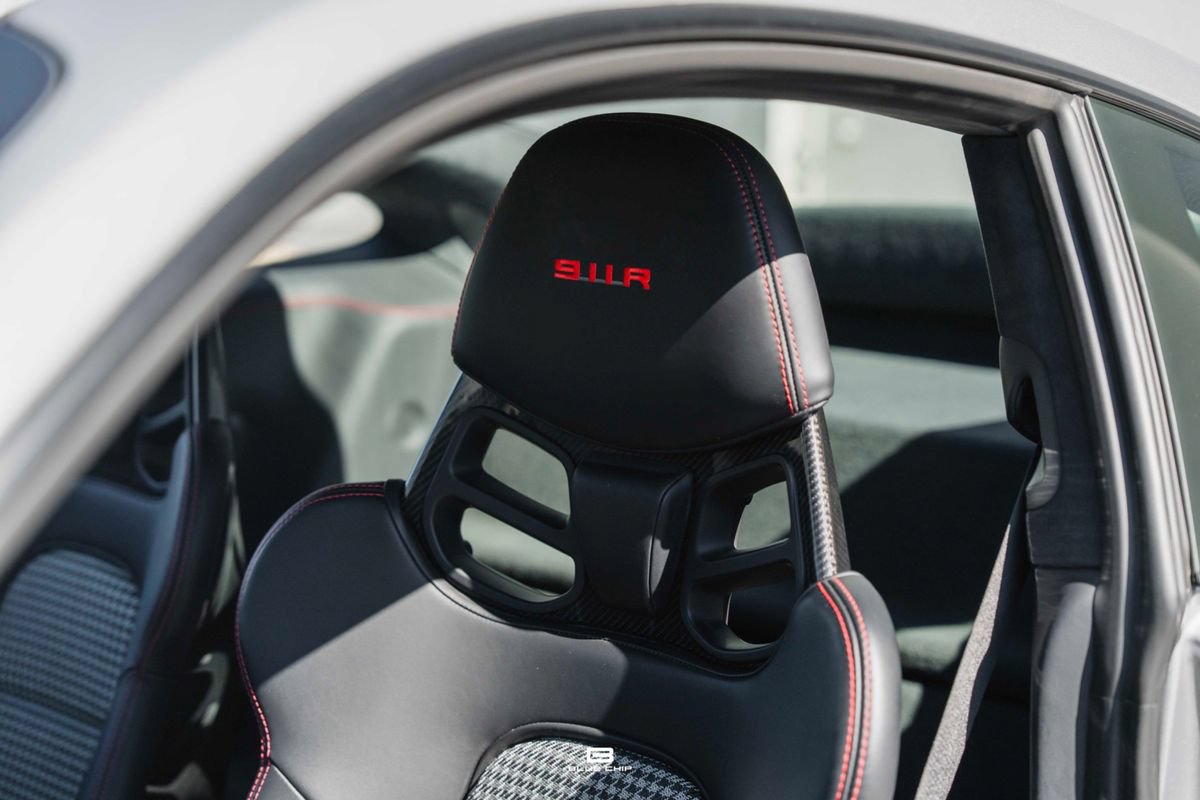 Used 2016 Porsche 911 R RWD image 38