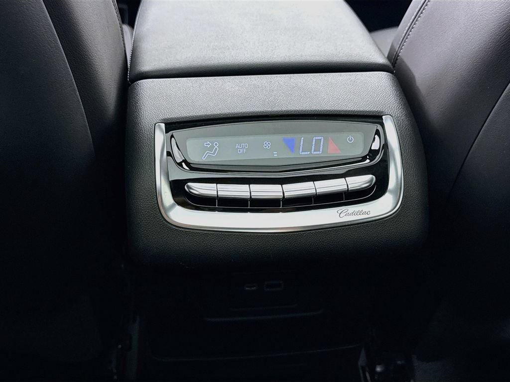 Used 2022 Cadillac XT6 Sport w/ Technology Package AWD/4WD image 26