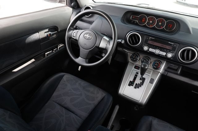 Used 2011 Scion xB FWD image 24