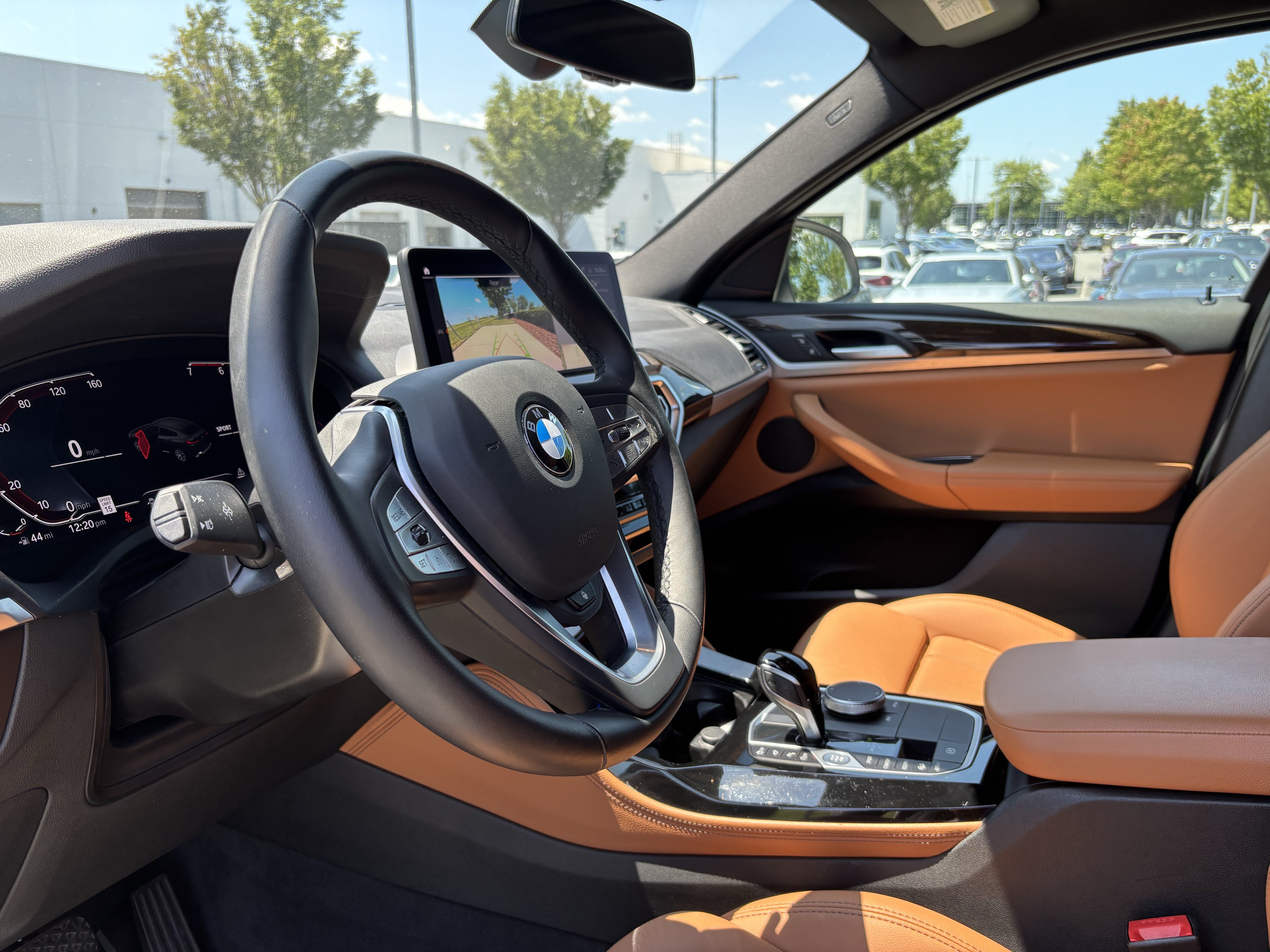Used 2025 BMW X4 xDrive30i AWD/4WD image 17