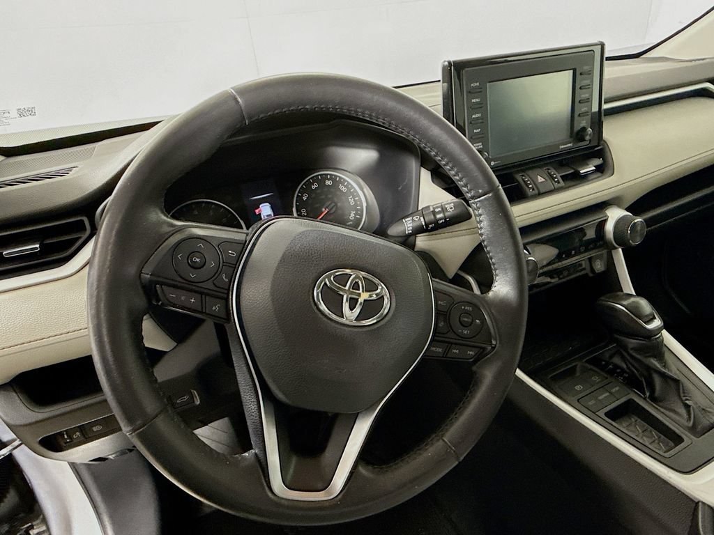 Certified 2020 Toyota RAV4 XLE Premium FWD image 12